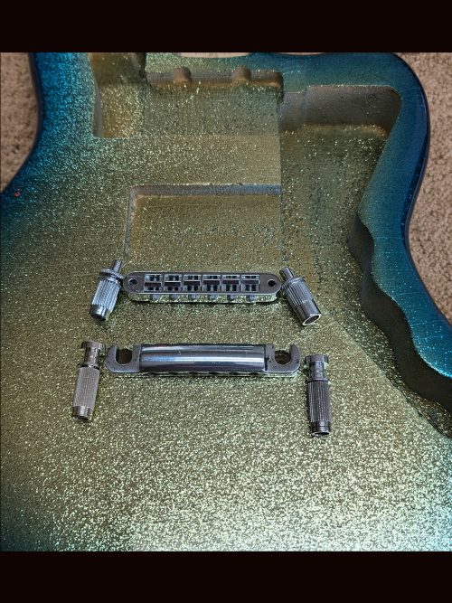Jazz-Style Hardtail Body / Paulownia / 2 lbs. 11 oz. / Nitrocellulose Surf Burst Flake / Light Relic (#GIN-2796) - Image 4