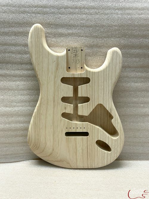 S-Style Body / 2 pc. Ultra Light Swamp Ash / 3 lbs. 13 oz. (#GIN-3031)