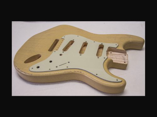 S-Style Body / Ultra Light Swamp Ash / 3 lbs. 4 oz. / Nitrocellulose 'Blonde' / Med. Relic (#GIN-3088-F)