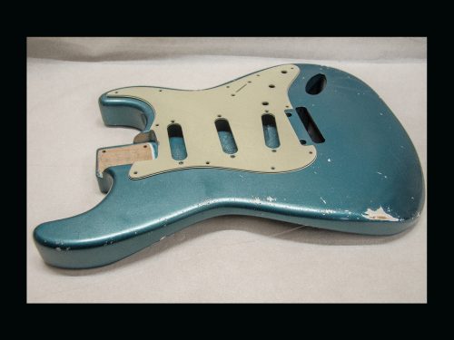 S-Style Body / Alder / 3 lbs. 13 oz. / Nitrocellulose 'Ocean Turquoise' / Med.- Light Relic (#GIN-3124) - Image 4