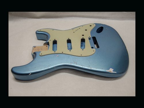 S-Style Body / Alder / 3 lbs. 13 oz. / Nitrocellulose 'Lake Placid Blue' / Med. Relic (#GIN-3123) - Image 3