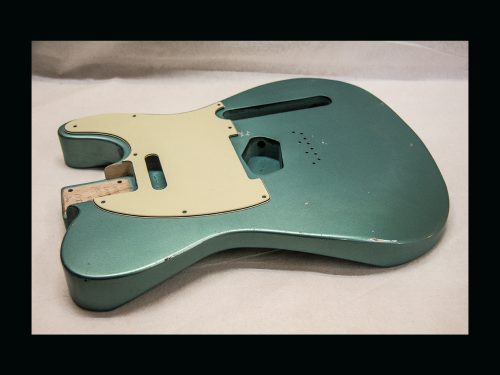 T-Style Body w- Contours / Swamp Ash / 4 lbs. 8 oz. / Nitrocellulose 'Sherwood Green' / Light Relic (#GIN-3130)