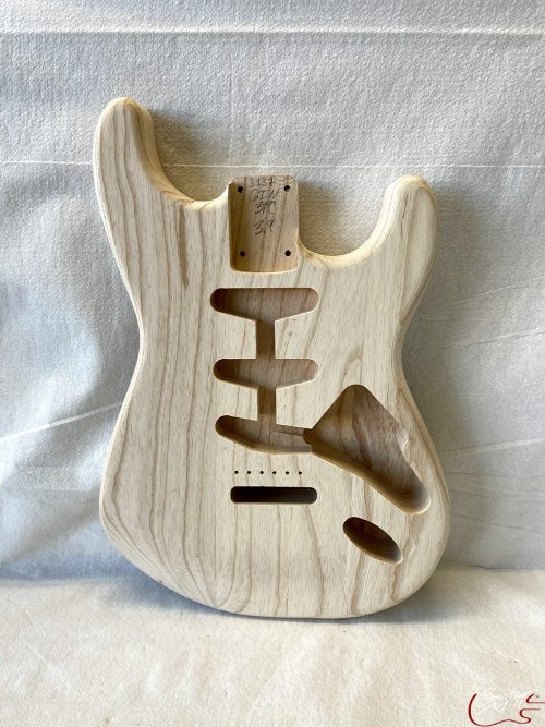 S-Style Body / Ultra Light Swamp Ash / 3 lbs. 9 oz. (#GIN-3137)