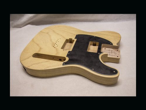 T-Style Body / 1 Piece Ultra Light Swamp Ash / 4 lbs. 0 oz. / Nitrocellulose 'TruGrain™ Nocaster Blonde' / Closet Clean (#GIN-3151) - Image 2