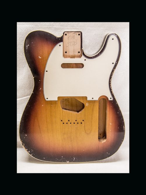 T-Style Body / Alder / 4 lbs. 9 oz. / Nitrocellulose '3 Tone SunBurst' / Double Bound/Medium Relic (#GIN-3156) - Image 2