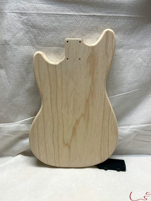 Stang-Style Body / 1 pc. Ultra Light Swamp Ash / 3 lbs. 0 oz. (#GIN-3165) - Image 2