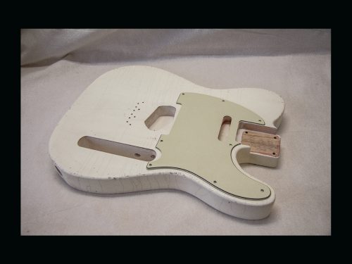 T-Style Body / Swamp Ash / 3 lbs. 15 oz. / Nitrocellulose 'Olympic White' / Med. - Light Relic (#GIN-3170)