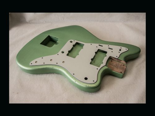 Jazz-Style Body / Alder / 4 lbs. 6 oz. / Nitrocellulose 'Avocado Mist' / Med. - Light Relic (#GIN-3146)