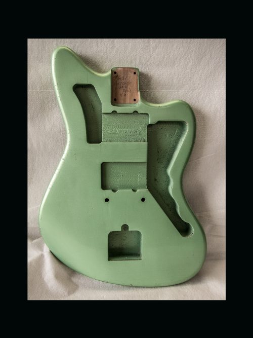 Jazz-Style Body / Alder / 4 lbs. 6 oz. / Nitrocellulose 'Avocado Mist' / Med. - Light Relic (#GIN-3146) - Image 3