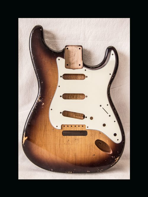 S-Style Body / Ultra Light Alder / 3 lbs. 11 oz. / Nitrocellulose 'Chocolate-Burst' / Med. Relic (#GIN-3148)