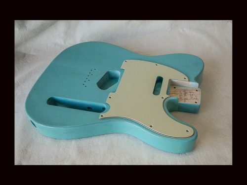 T-Style Body / Swamp Ash / 4 lbs. 4 oz. / Nitrocellulose 'Daphne Blue' / Light Relic (#GIN-3184)