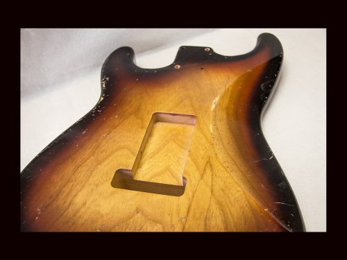 Private Stock -S-Style Body / 1 Piece Ultralight Swamp Ash / 2 lbs. 14 oz. ! / Nitrocellulose '3 Tone Burst' / Med. Relic (#GIN-3201) - Image 8