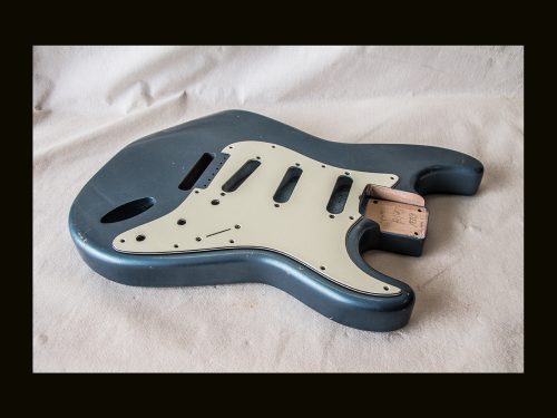 S-Style Body / Alder / 4 lbs. 3 oz. / Nitrocellulose 'Deep Lake Placid Blue' / Med./ Light Relic (#GIN-3249) - Image 2