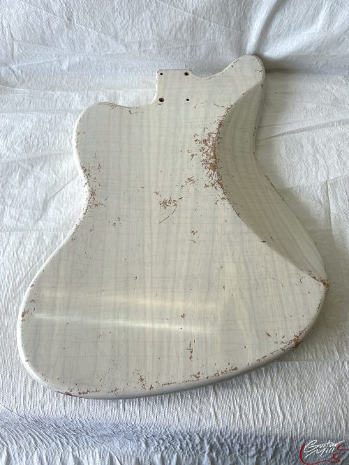 Jazz-Style Body / Swamp Ash / 4 lbs. 8 oz. / Nitrocellulose 'Mary Kay White' / Uni-Rout / Heavy Relic (#GIN-3266) - Image 3