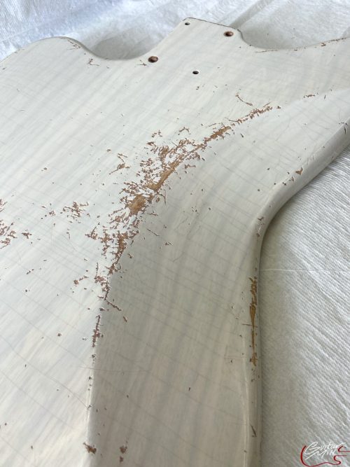 Jazz-Style Body / Swamp Ash / 4 lbs. 8 oz. / Nitrocellulose 'Mary Kay White' / Uni-Rout / Heavy Relic (#GIN-3266) - Image 4