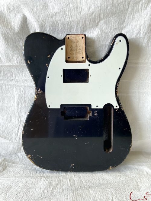 T-Style Body / Swamp Ash / 4 lbs. 14 oz. / Nitrocellulose 'Black over Gold' / x2 PAF / Med-Heavy Relic (#GIN-3270)