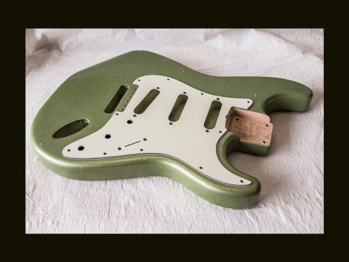 S-Style Body / Alder / 4 lbs. 0 oz. / Nitrocellulose 'Avocado Mist' / Light Relic (#GIN-3330)