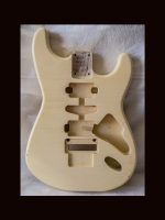 S-Style Body / Alder / 4 lbs. 5 oz. / Nitrocellulose 'Vintage White' / Light Relic (#GIN-3353)