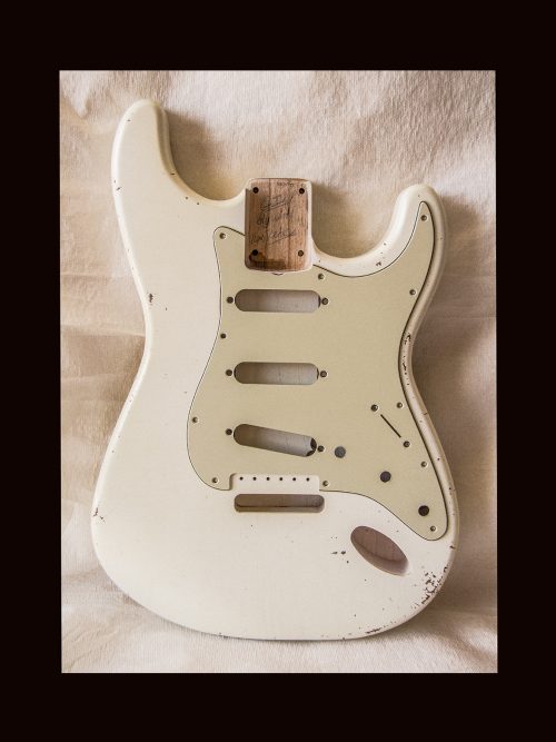 S-Style Body / Ultra Light Swamp Ash / 3 lbs. 11 oz. / Nitrocellulose 'Olympic White'/ Lite - Med. Relic (#GIN-3355)