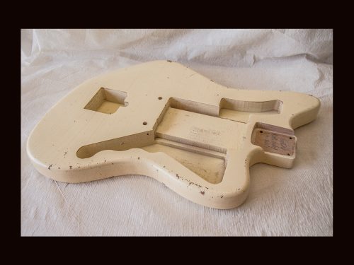 Jazz-Style Body / Alder / 3 lbs. 13 oz. / Nitrocellulose 'Aged Olympic White' / Uni-Rout / Med. Relic (#GIN-3357) - Image 3