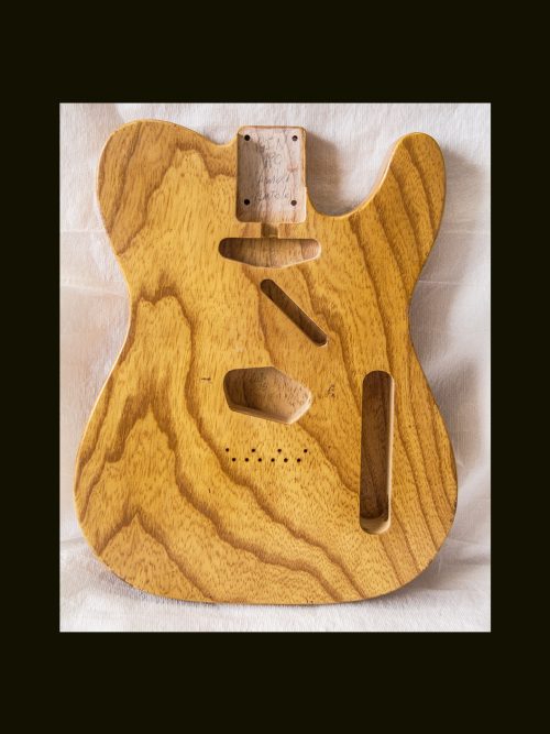 T-Style Body / 1 PC Swamp Ash / 4 lbs. 2 oz. / Nitrocellulose 'Vintage Amber' / Light Relic (#GIN-3351) - Image 3