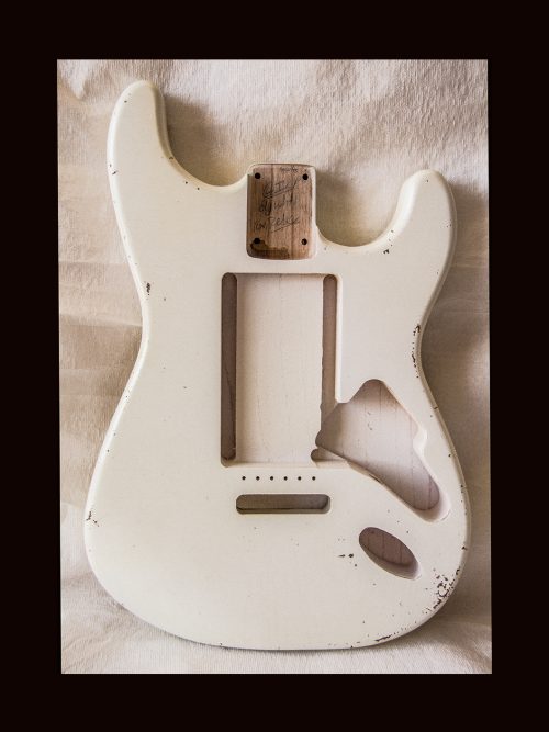 S-Style Body / Ultra Light Swamp Ash / 3 lbs. 11 oz. / Nitrocellulose 'Olympic White'/ Lite - Med. Relic (#GIN-3355) - Image 4