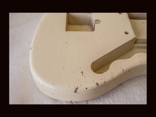 Jazz-Style Body / Alder / 3 lbs. 13 oz. / Nitrocellulose 'Aged Olympic White' / Uni-Rout / Med. Relic (#GIN-3357) - Image 4