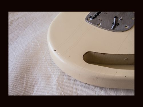 Stang-Style Body / Ultra Light Alder / 3 lbs. 13 oz. / Nitrocellulose "Desert Sand" / Light Relic (#GIN-3352) - Image 4