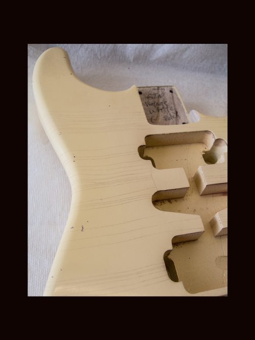 S-Style Body / Alder / 4 lbs. 5 oz. / Nitrocellulose 'Vintage White' / Light Relic (#GIN-3353) - Image 4