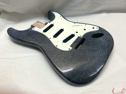 S-Style Body / Ultra Light Swamp Ash / 3 lbs. 14 oz. / Nitrocellulose Holo Flake / Uni-Rout / Light Relic (#GIN-3341)