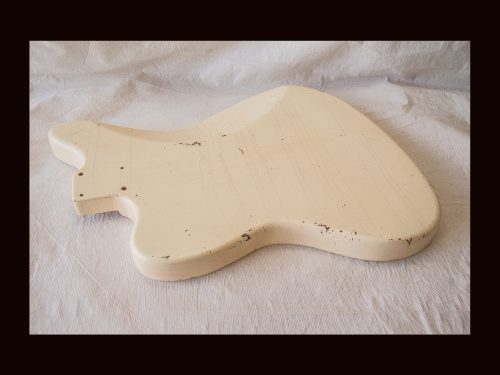 Jazz-Style Body / Alder / 3 lbs. 13 oz. / Nitrocellulose 'Aged Olympic White' / Uni-Rout / Med. Relic (#GIN-3357) - Image 5