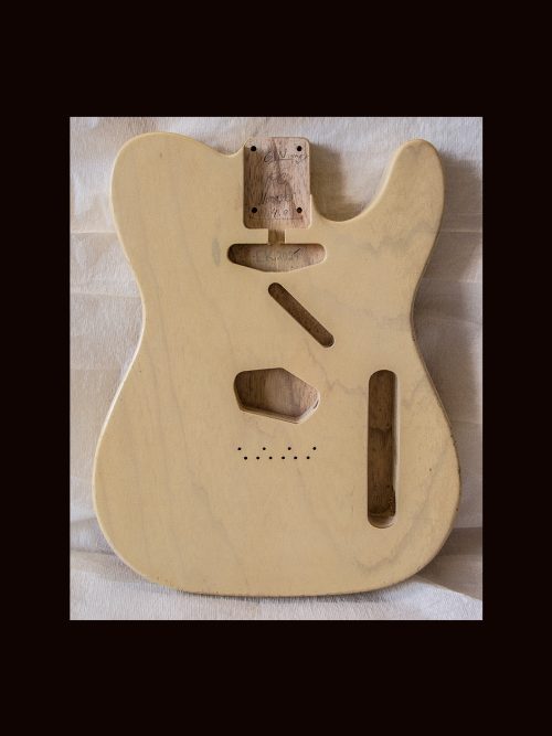 T-Style Body / 1 Piece Light Swamp Ash / 4 lbs. 0 oz. / Nitrocellulose 'Nocaster Blonde' / Light-Med. Relic (#GIN-3394) - Image 4