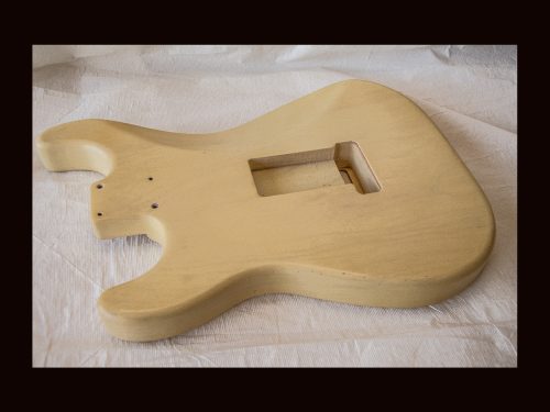S-Style Body / 1 PC. Ultra Light Swamp Ash / 3 lbs. 5 oz. / Nitrocellulose 'Blonde'/ X-Lite Relic (#GIN-3396) - Image 5