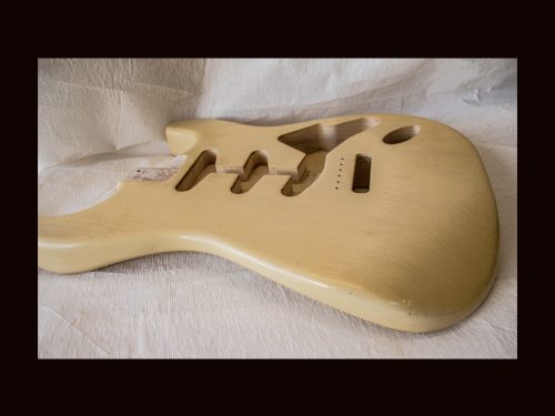 S-Style Body / 1 PC. Ultra Light Swamp Ash / 3 lbs. 5 oz. / Nitrocellulose 'Blonde'/ X-Lite Relic (#GIN-3396) - Image 6
