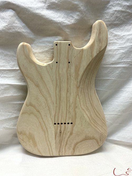 S-Style Hardtail Body / 2 pc. Ultra Light Swamp Ash / 3 lbs. 7 oz. (#GIN-3422) - Image 2
