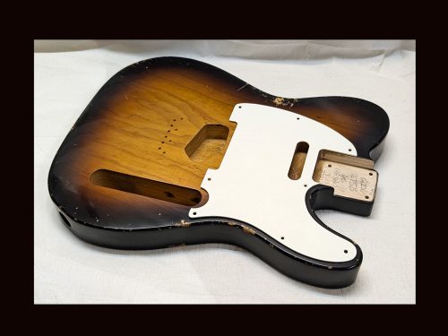 T-Style Body / 1 PC. Swamp Ash / 3 lbs. 15 oz. / Nitrocellulose 'Chocolate Burst'/Med.-Hvy. Relic (#GIN-3431)