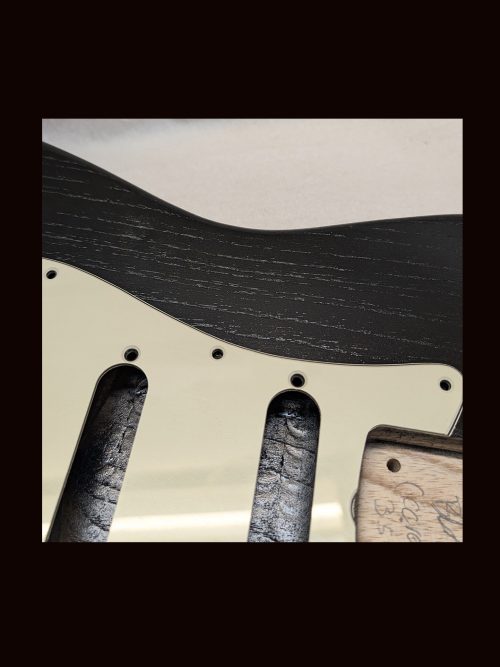 S-Style Body /Ultra Light Swamp Ash / 3 lbs. 5 oz. / Nitrocellulose 'TruGrain™ 'Black' / Closet Clean (#GIN-3438) - Image 4