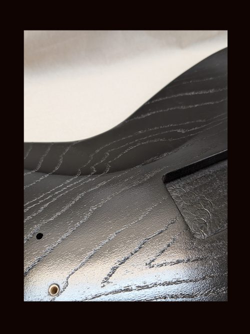 S-Style Body /Ultra Light Swamp Ash / 3 lbs. 5 oz. / Nitrocellulose 'TruGrain™ 'Black' / Closet Clean (#GIN-3438) - Image 7