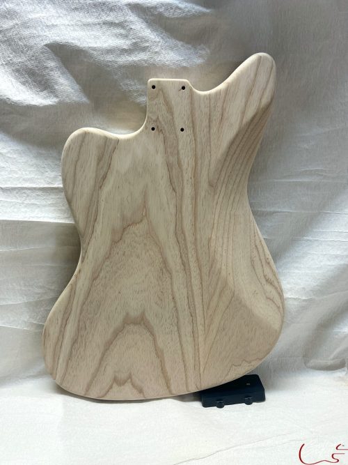 Jazz-Style Body / 2 pc. Ultra Light Swamp Ash / 3 lbs. 14 oz. (#GIN-3448) - Image 2