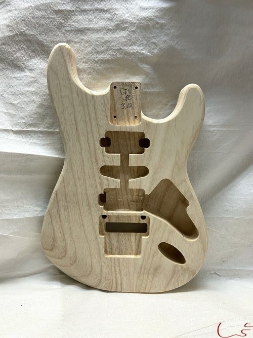 S-Style Body / 2 pc. Ultra Light Swamp Ash / Floyd Rose® / HSH / 3 lbs. 12 oz. (#GIN-3455)