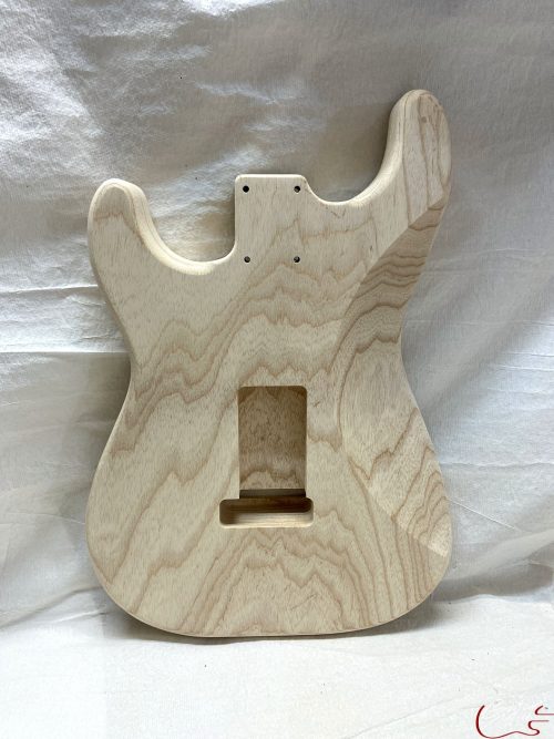 S-Style Body / 1 pc. Ultra Light Swamp Ash / HSS / 3 lbs. 15 oz. (#GIN-3457) - Image 2