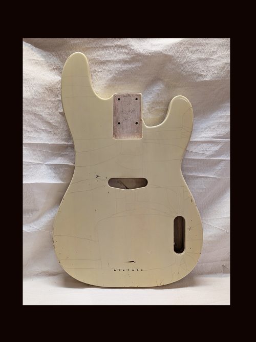 '51 P-Style Bass Body / Paulownia / 2 lbs. 7 oz. / Nitrocellulose 'Vintage White' / Light Relic (#GIN-3463) - Image 3