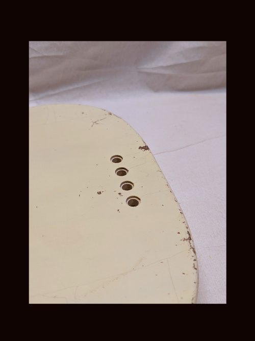 '51 P-Style Bass Body / Paulownia / 2 lbs. 7 oz. / Nitrocellulose 'Vintage White' / Light Relic (#GIN-3463) - Image 7