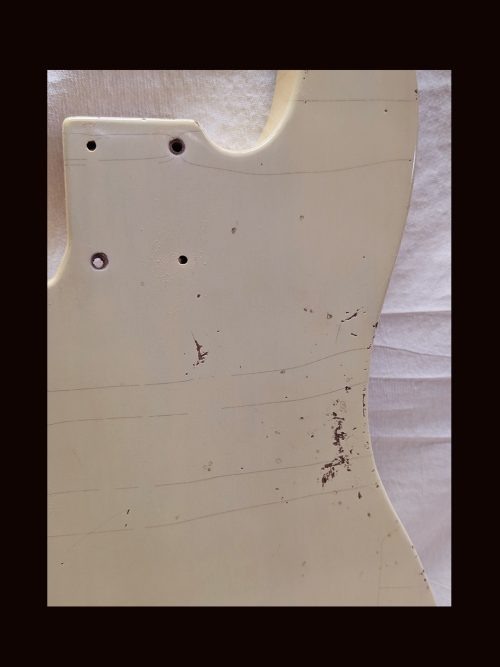 '51 P-Style Bass Body / Paulownia / 2 lbs. 7 oz. / Nitrocellulose 'Vintage White' / Light Relic (#GIN-3463) - Image 8
