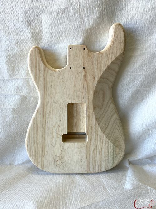 S-Style Body / 1 pc. Ultra Light Swamp Ash / 3 lbs. 7 oz. (#GIN-3481) - Image 2