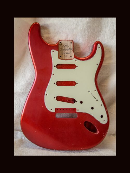 S-Style Body / Ultra Light Swamp Ash / 3 lbs. 7 oz. / Nitrocellulose 'Candy Apple Red' / Light Relic(#GIN-3534)