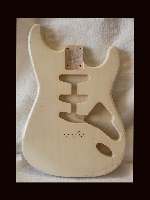 S-Style Body / 1 Piece Paulownia / 2 lbs. 0 oz. / Nitrocellulose 'Nicotine Blonde' / Light Relic (#GIN-3529) - Image 3