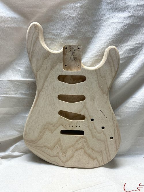 S-Style Body / 1 pc. Ultra Light Swamp Ash / Rear Route / 3 lbs. 10 oz. (#GIN-3522)