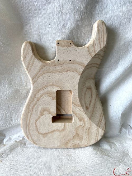 S-Style Body / 1 pc. Ultra Light Swamp Ash / 3 lbs. 8 oz. (#GIN-3543) - Image 2
