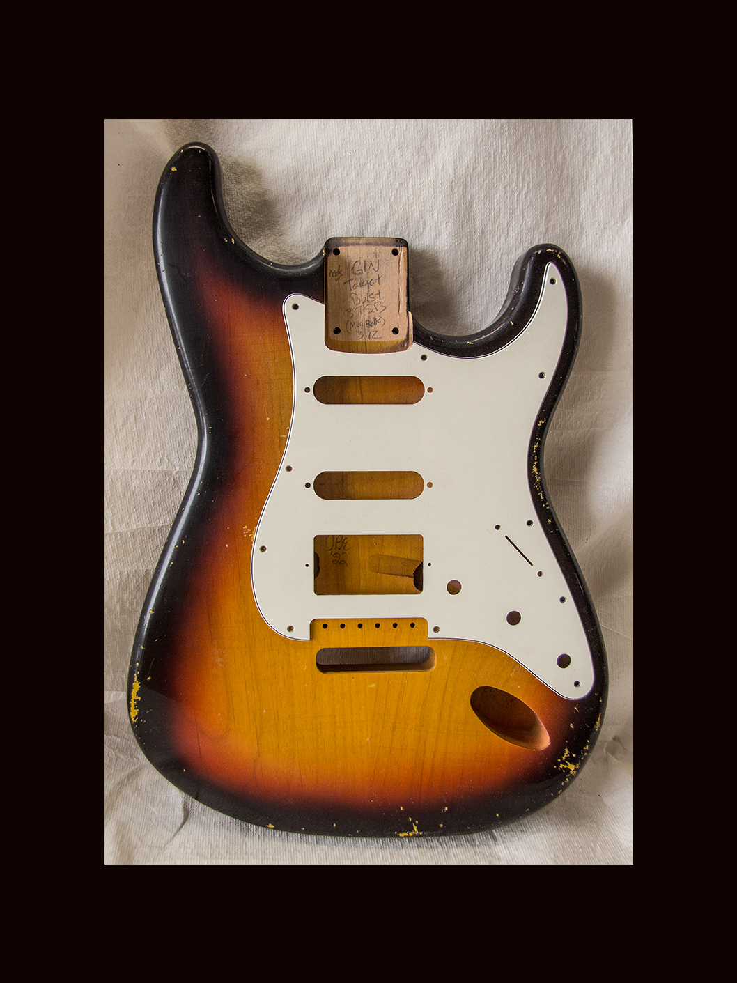 S-Style Body / Alder / 3 lbs. 12 oz. / Nitrocellulose '3 Tone SunBurst' / Med. Relic (#GIN-3547)